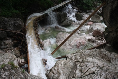 Gerinne in einer Wildbachschlucht