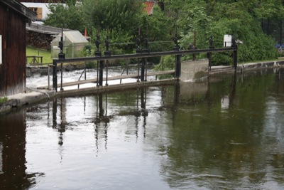 Schützwehr an einer Mühle