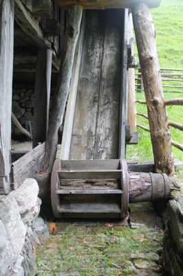 Watschel einer Venezianer SägeIm Freilichtmuseum Kramsach Österreich